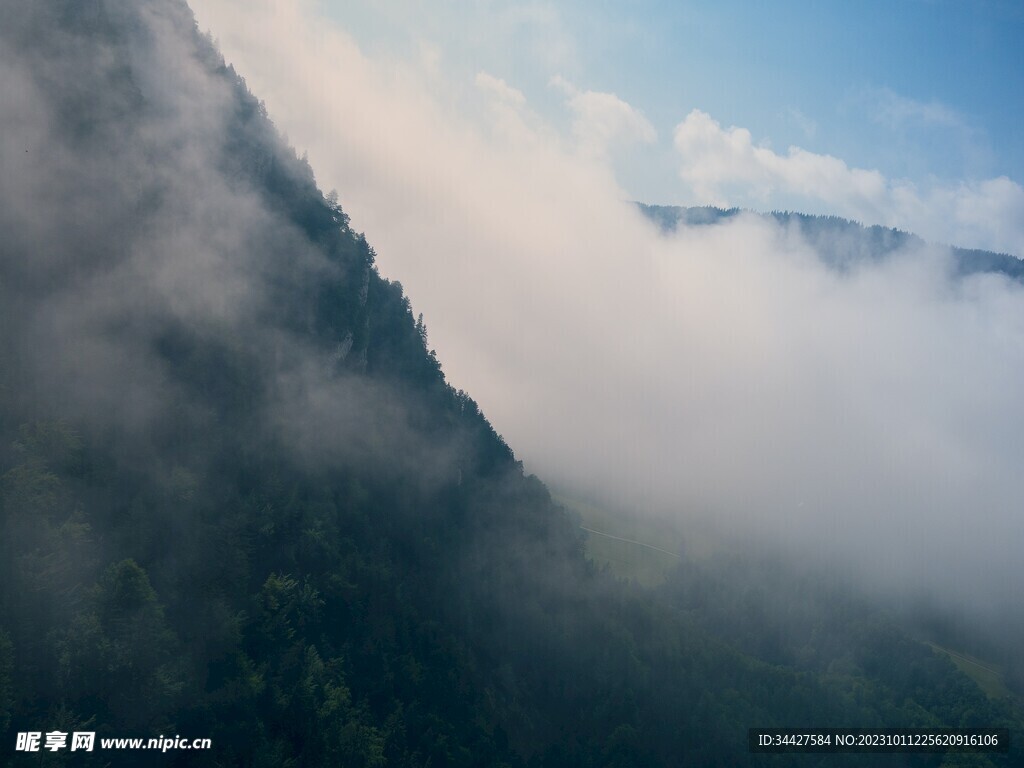 云海和山