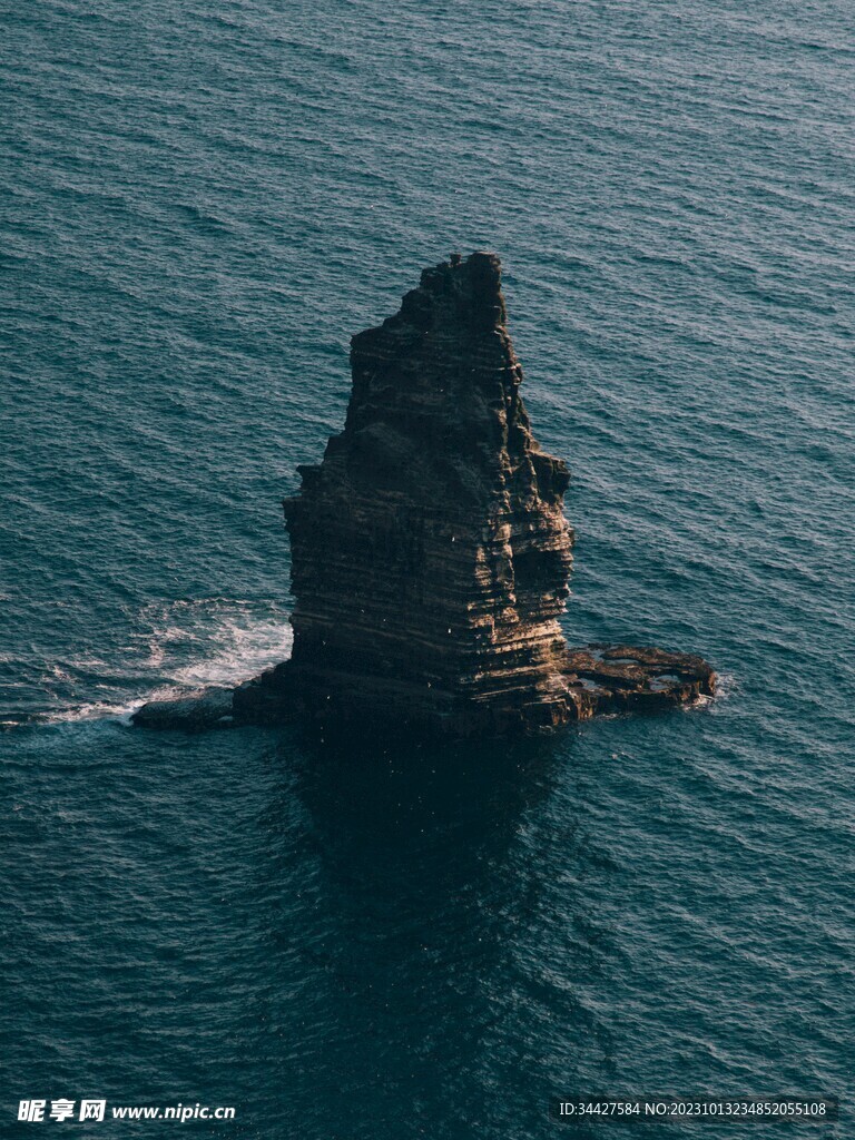 海上岩石