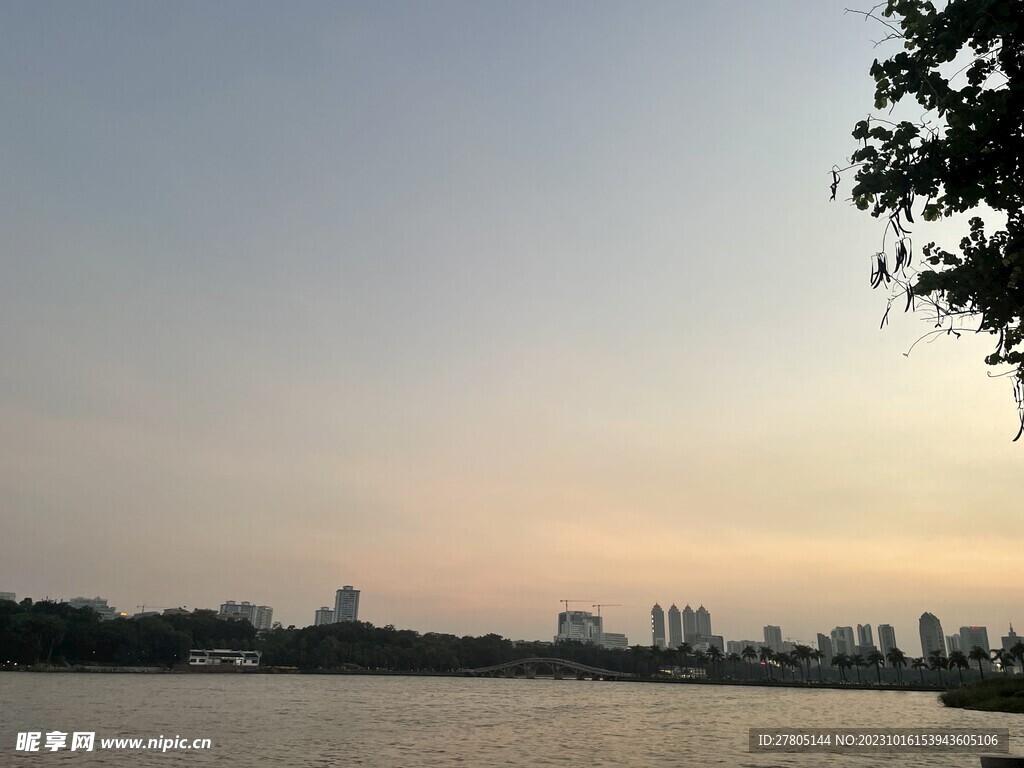湖边美景