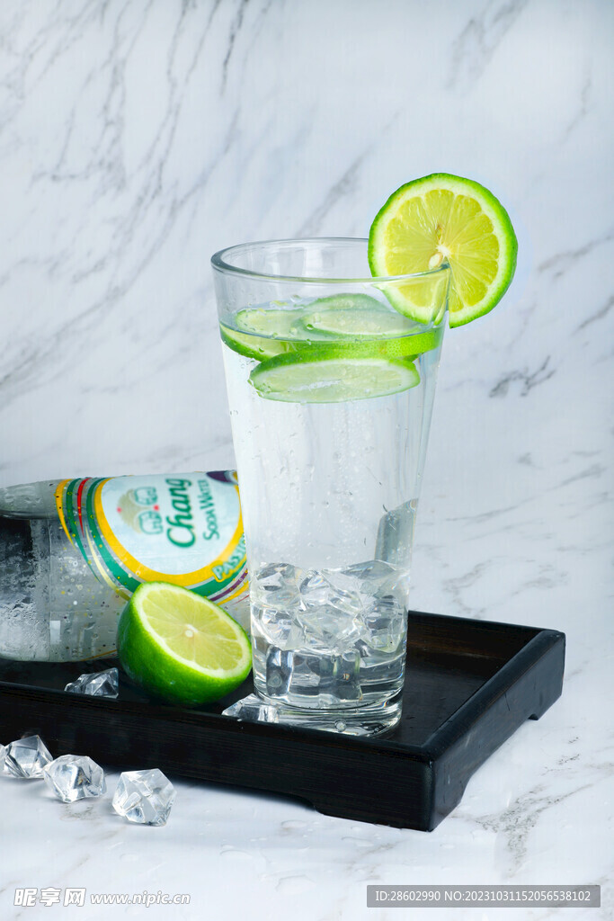 夏季柠檬冰汽水高清玻璃杯照