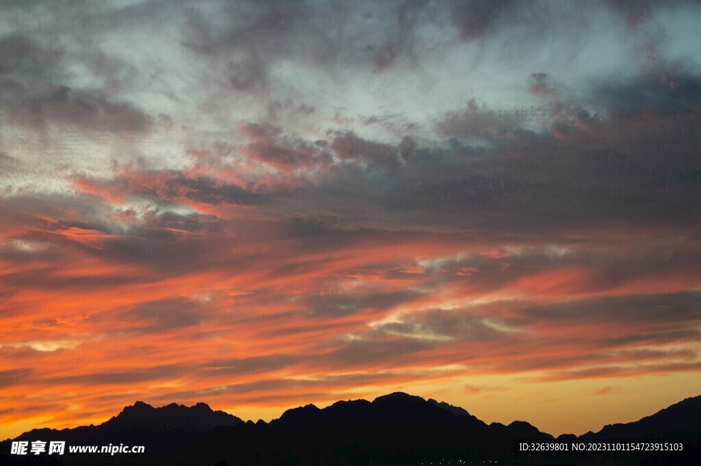 山顶夕阳