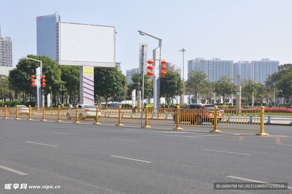 护栏与户外广告牌