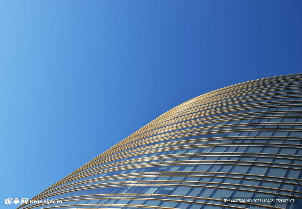 仰拍楼宇