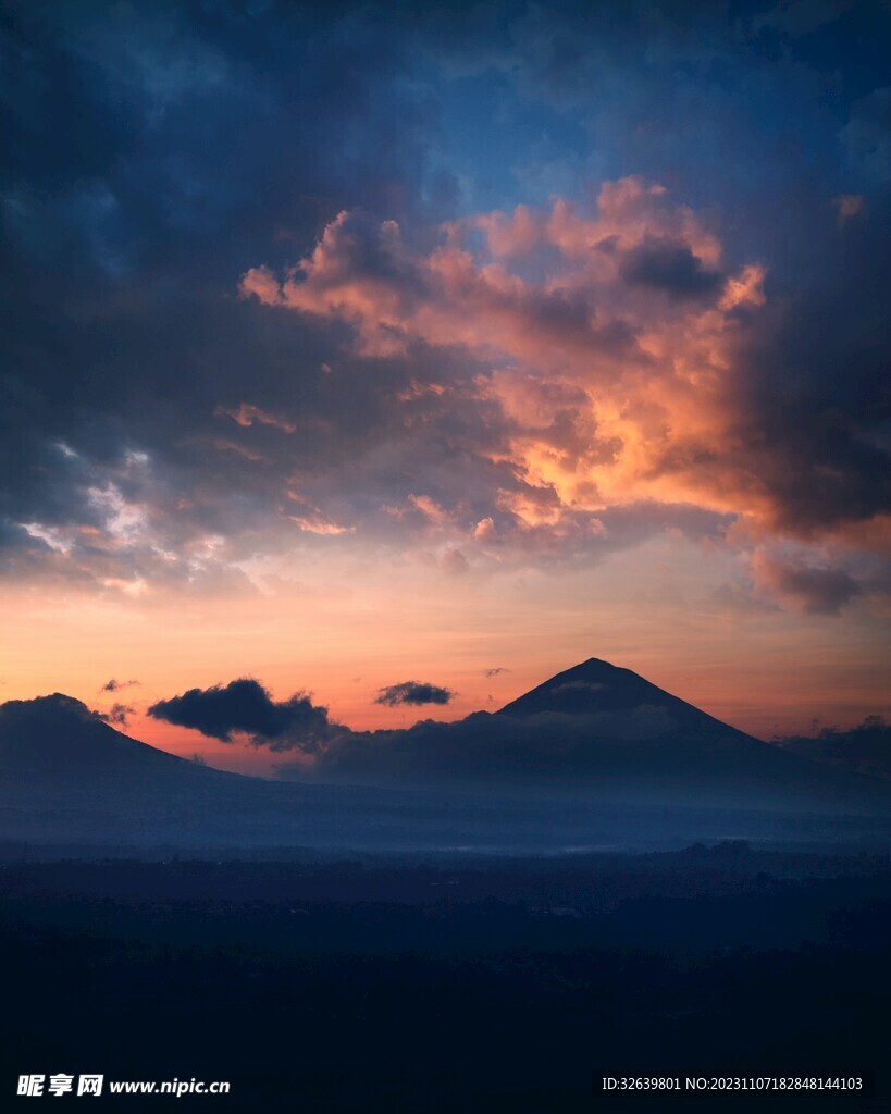 彩霞