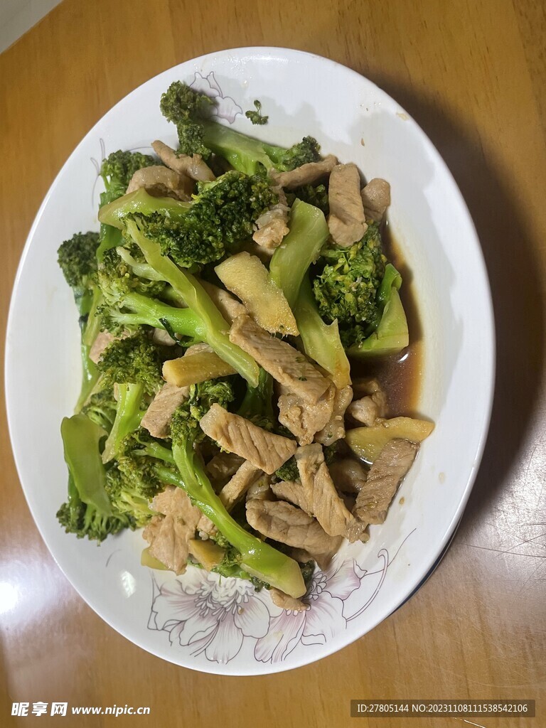 黑毛猪肉炒西蓝花