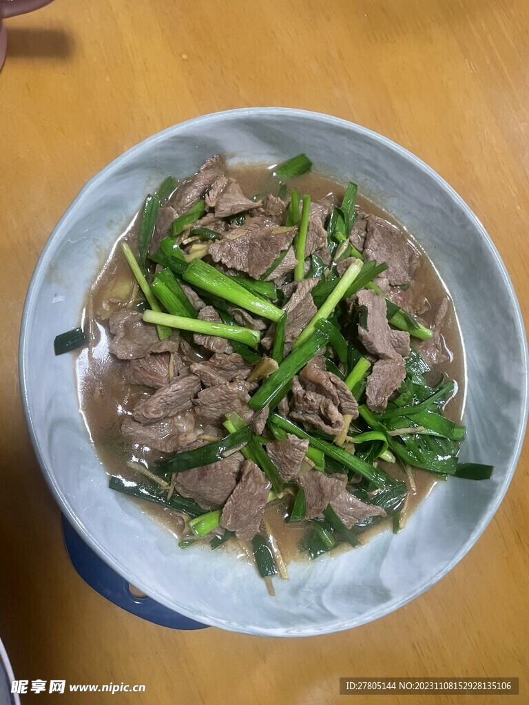 牛肉炒韭菜 