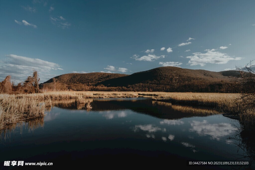 山水湖景