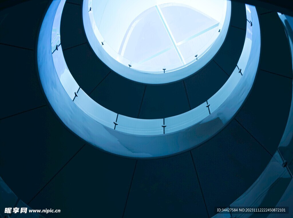 仰拍螺旋建筑