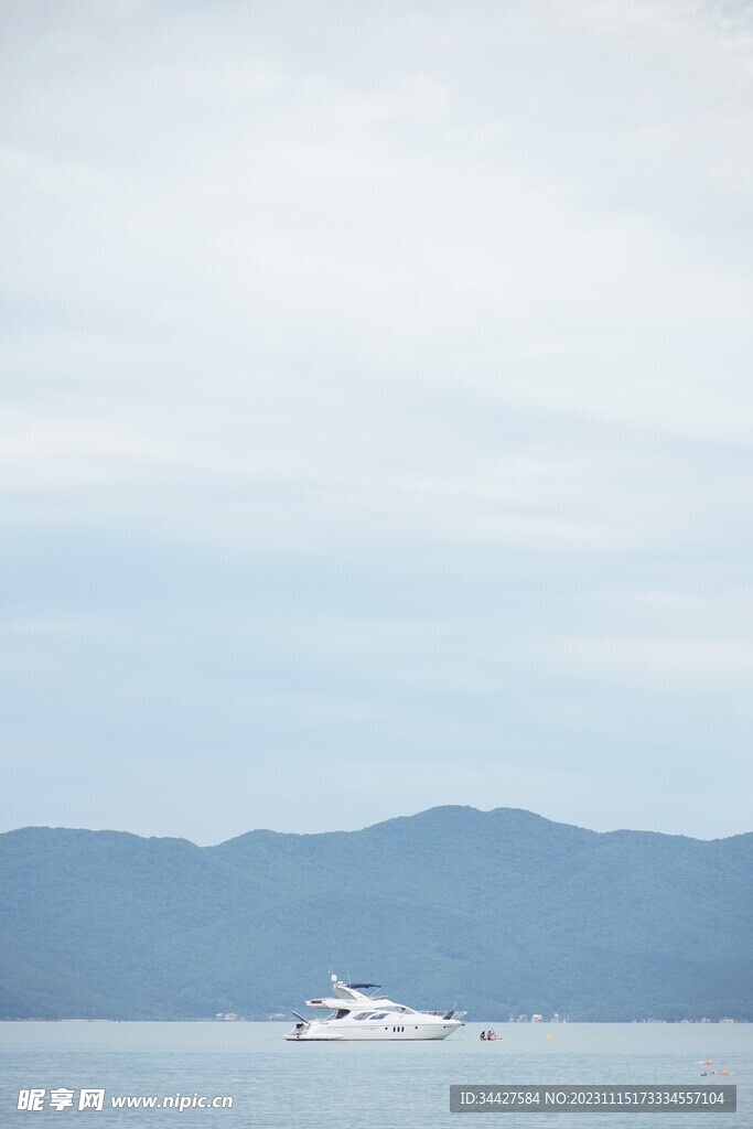 游艇