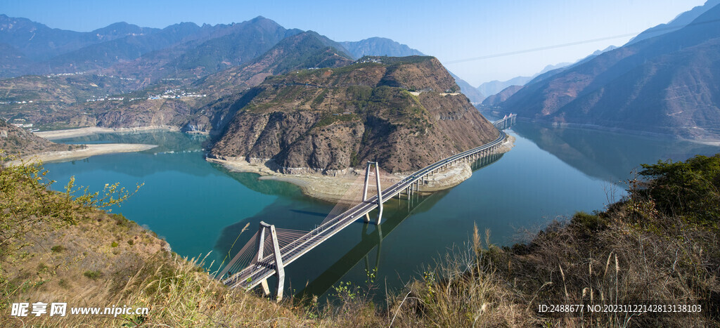 雅西高速京昆高速大渡河段
