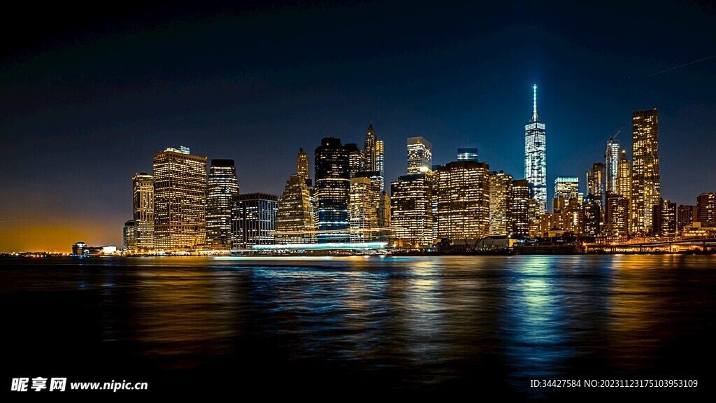 海边楼宇灯光夜景