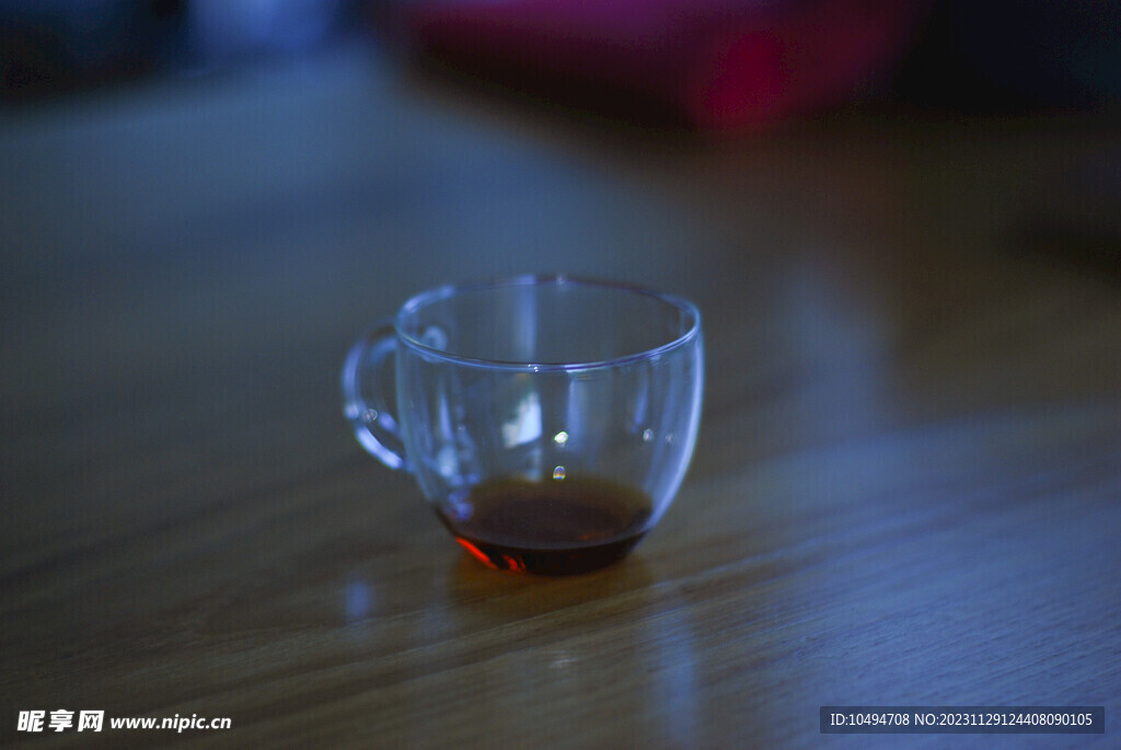 玻璃杯