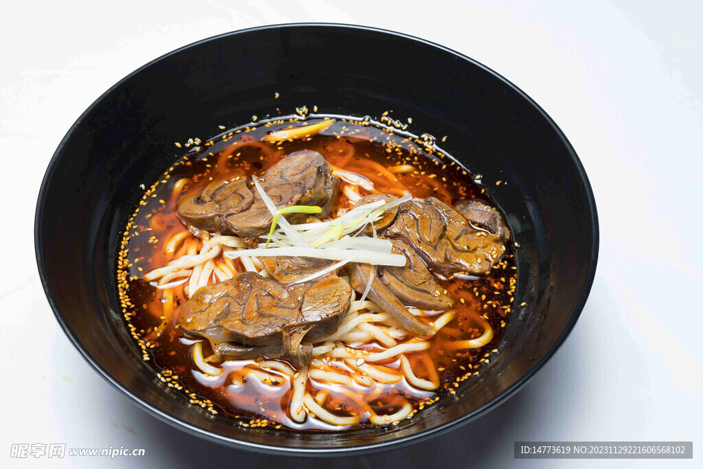 香辣牛腱子肉片面