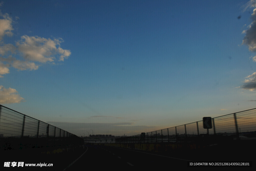 沿路黄昏