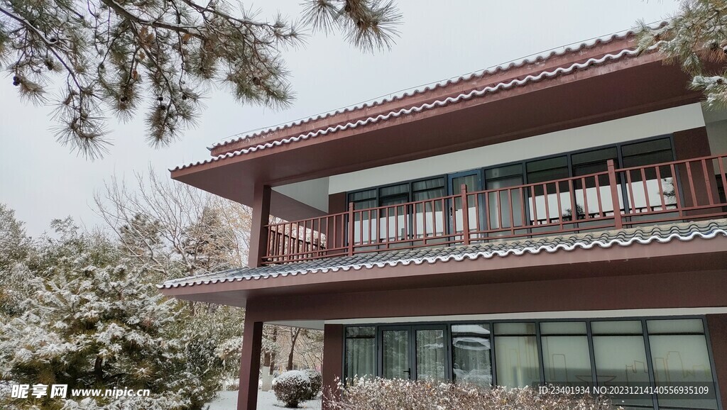 冬天雪景中式复古建筑