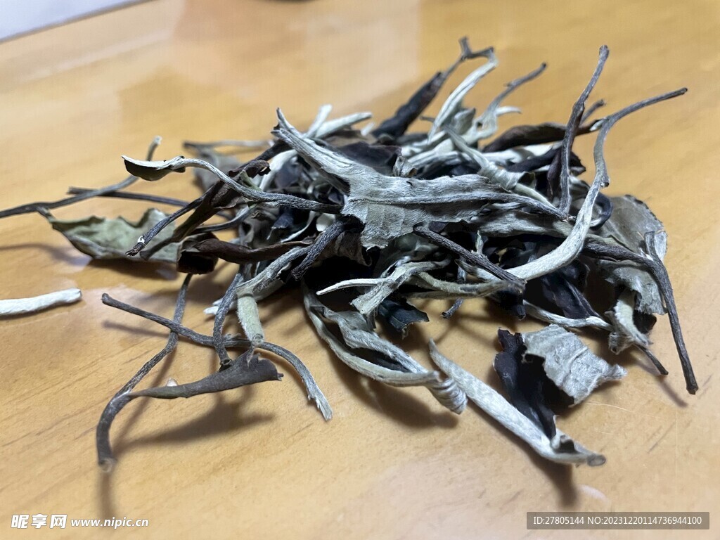 困鹿山白茶