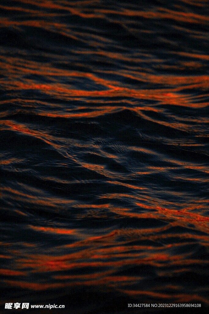 夕阳水纹