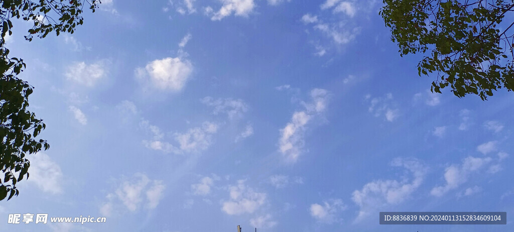 蓝色天空