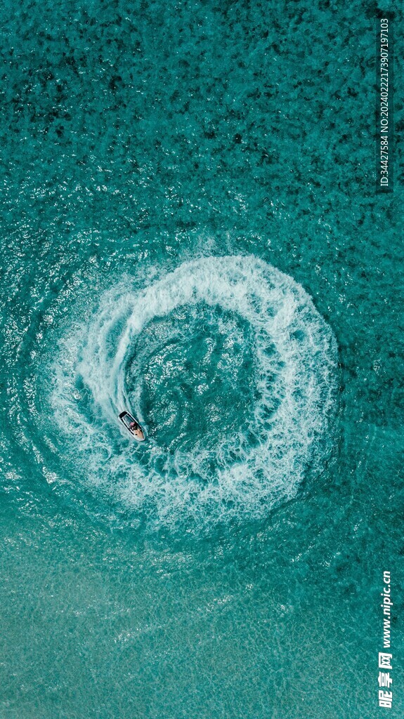海中的游艇