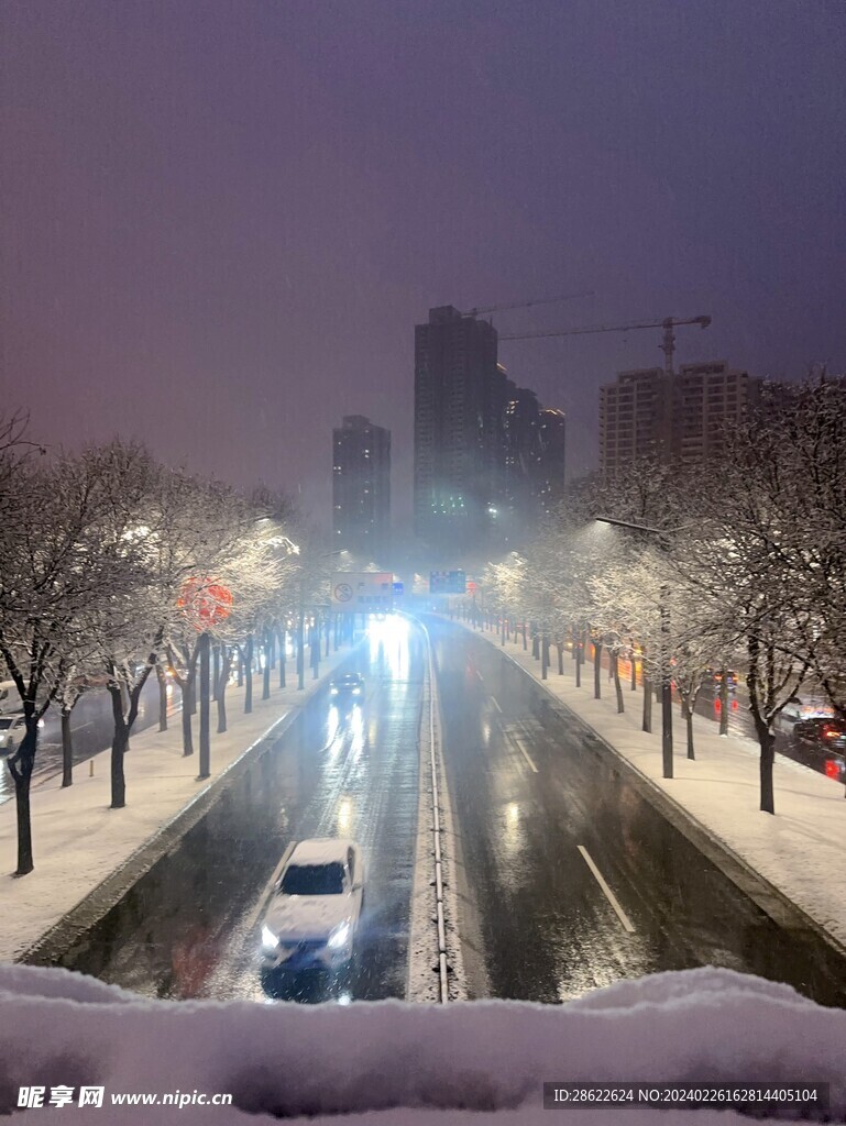 西安雪景图