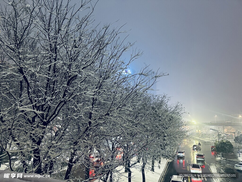 西安雪景图