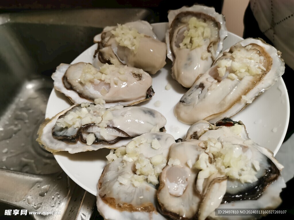 蒜蓉蒸生蚝