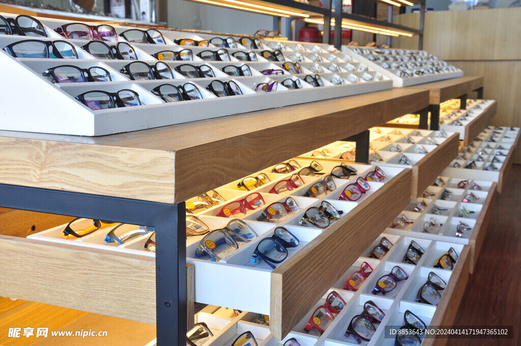 眼镜店