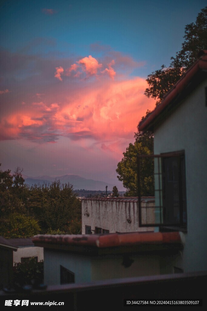 户外彩霞风景