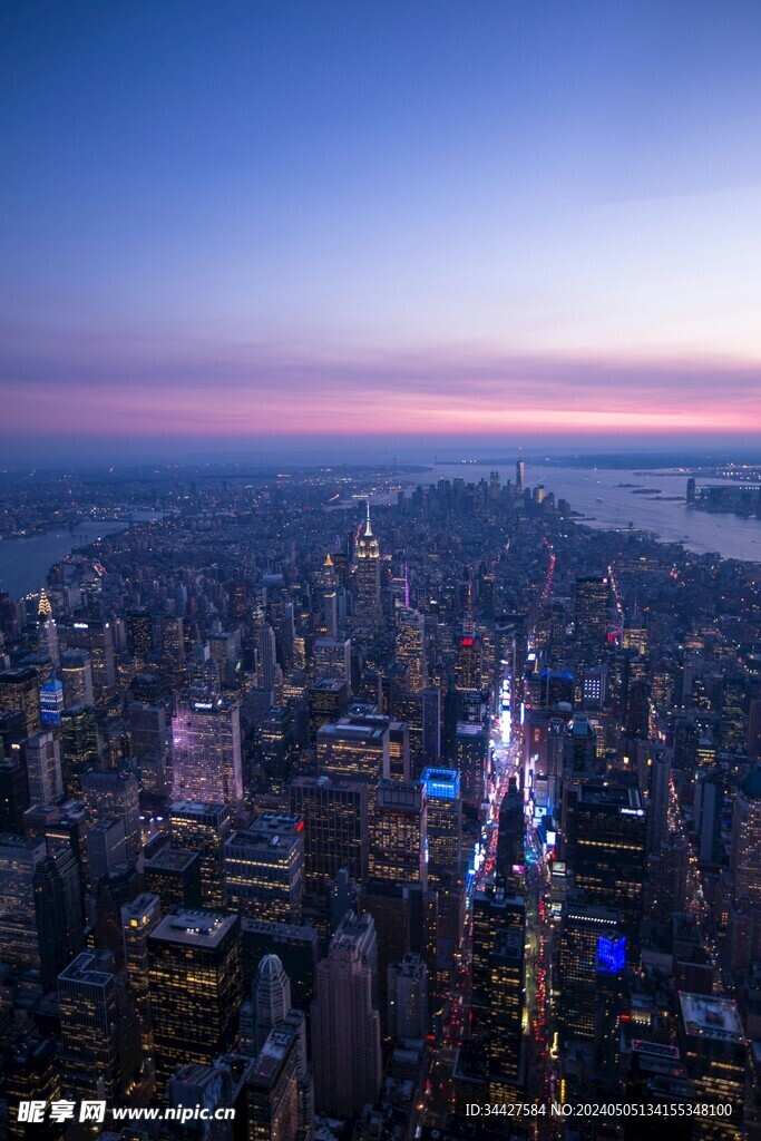 城市楼宇夜景