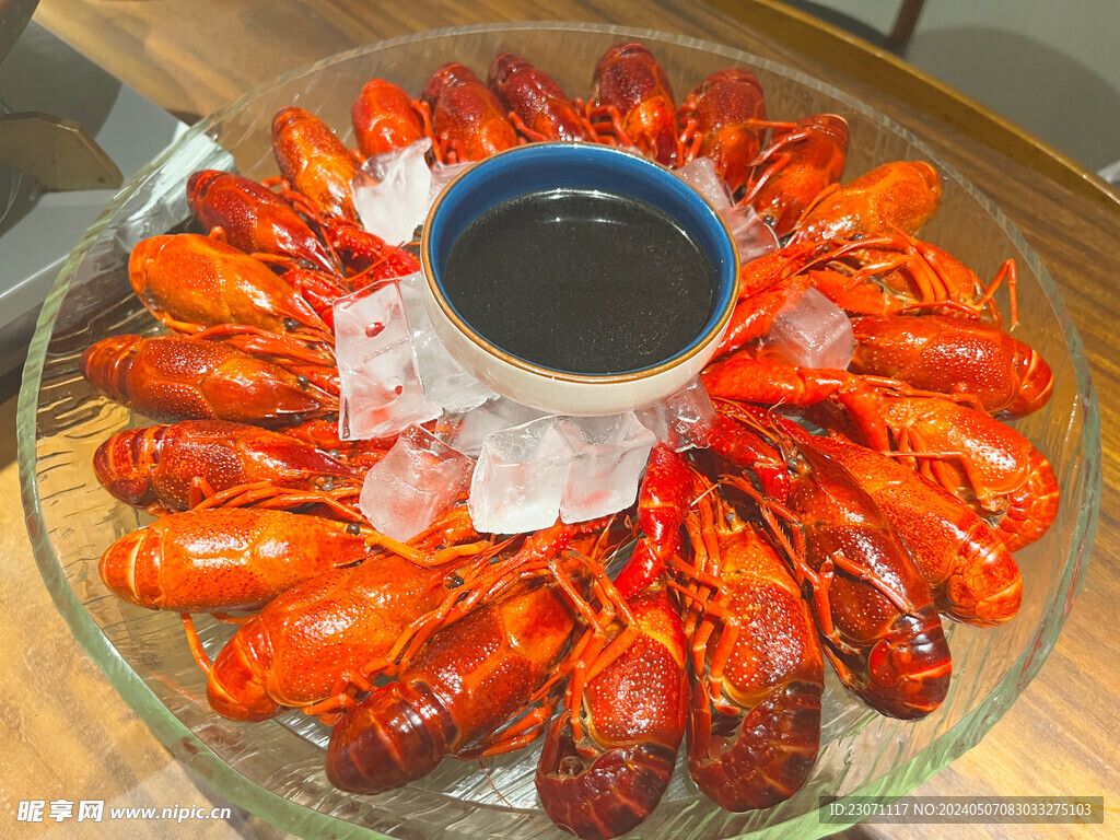 冰镇龙虾