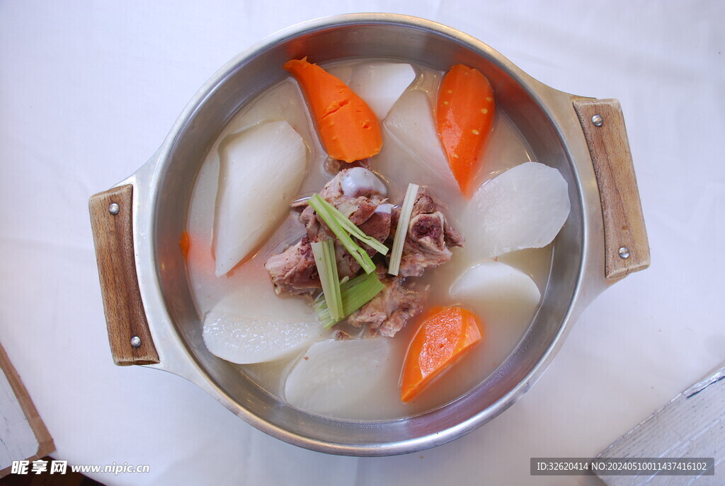 猪骨萝卜汤