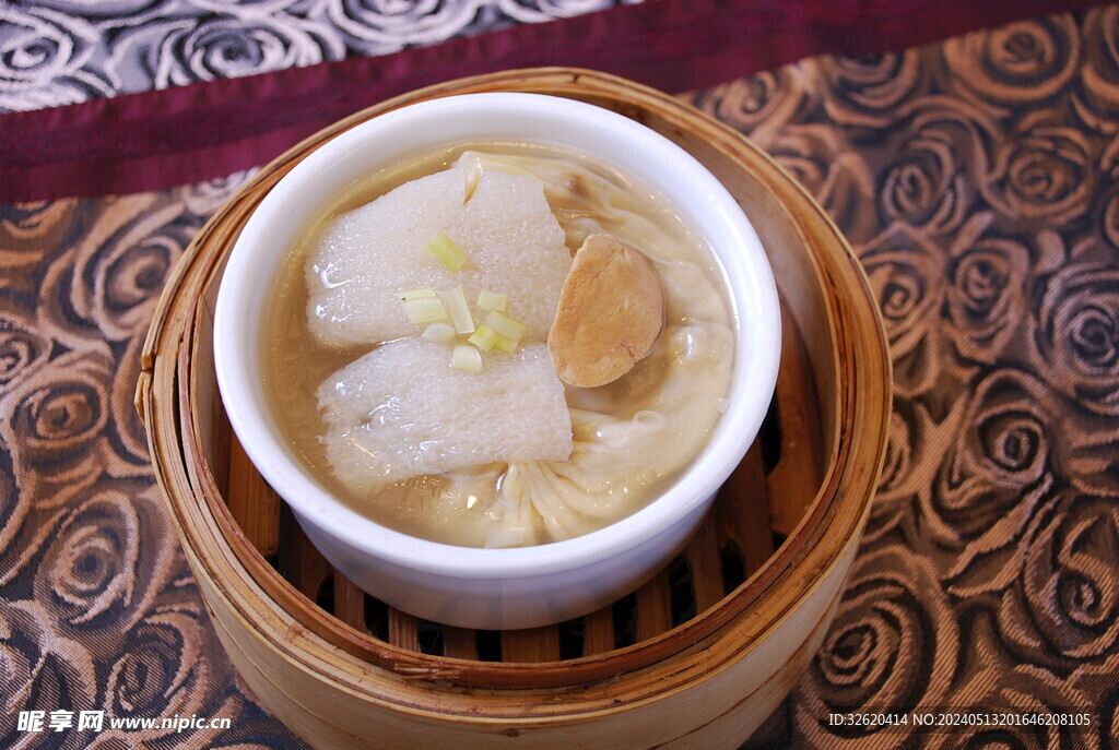 灌汤包 鲍鱼 竹笙 