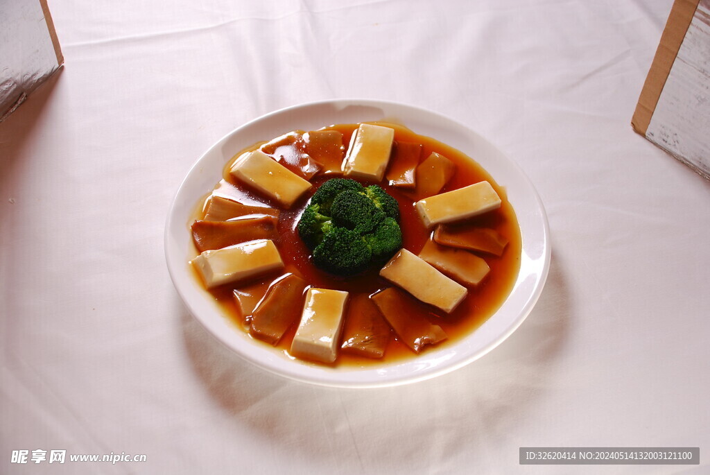 鲍鱼汁豆腐片