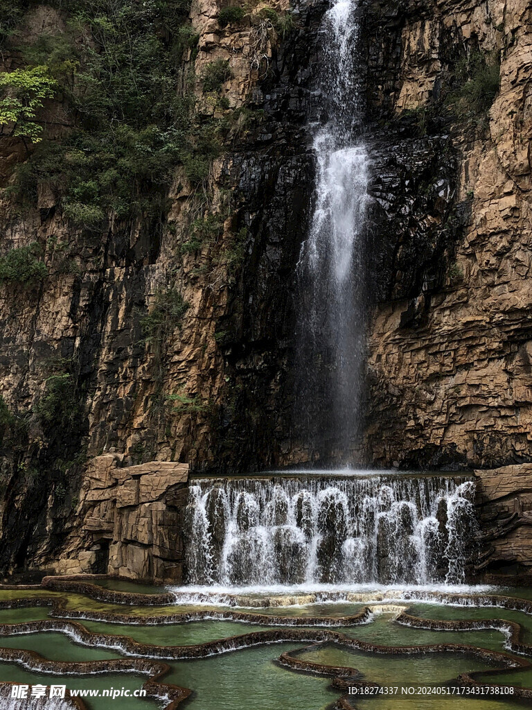 梨木台瀑布山水