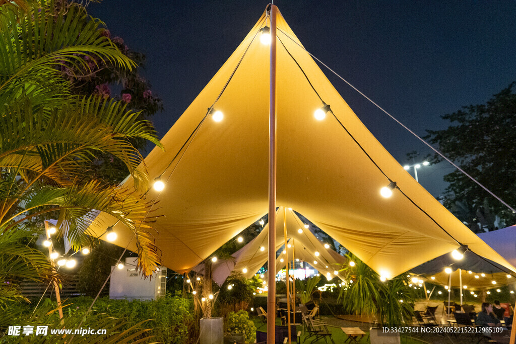 灯串夜景帐篷露营天幕