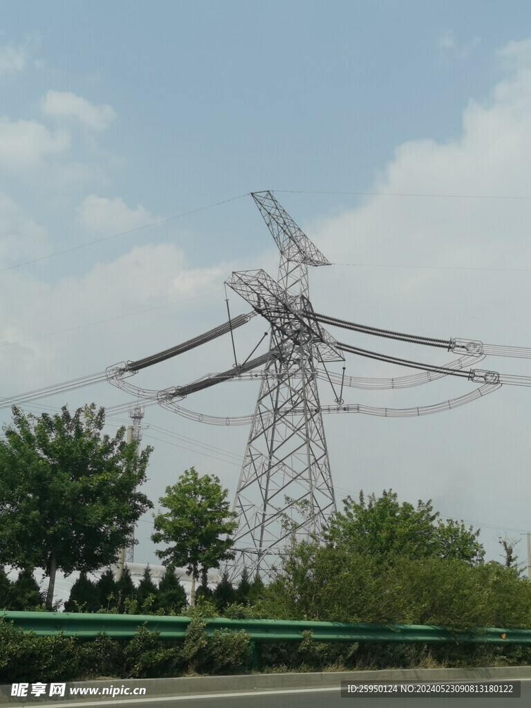 高压线杆