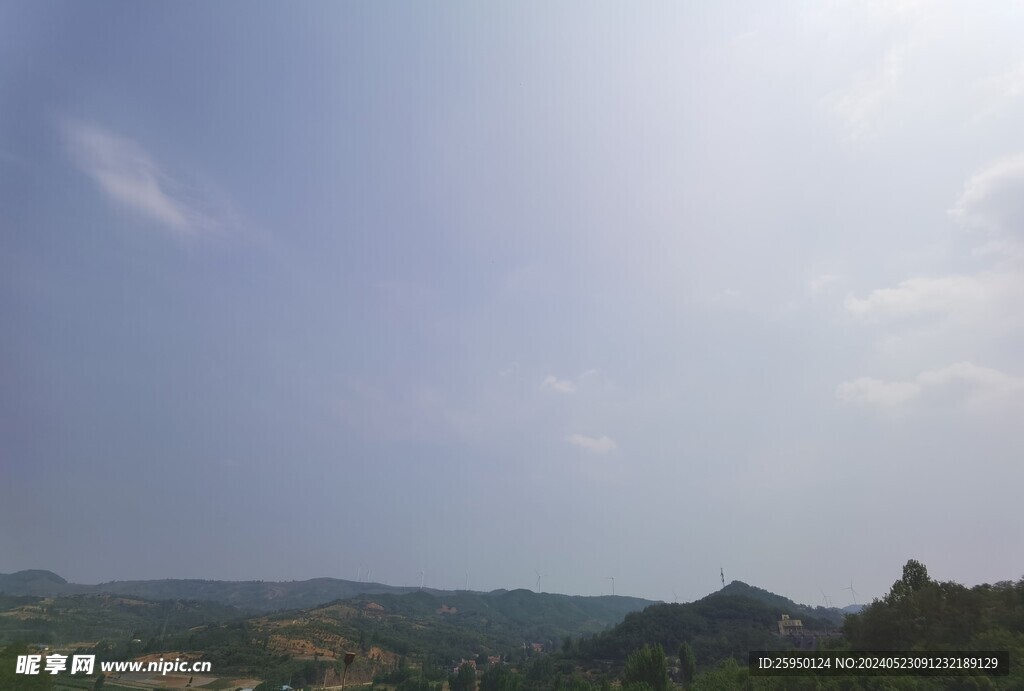 远山碧空
