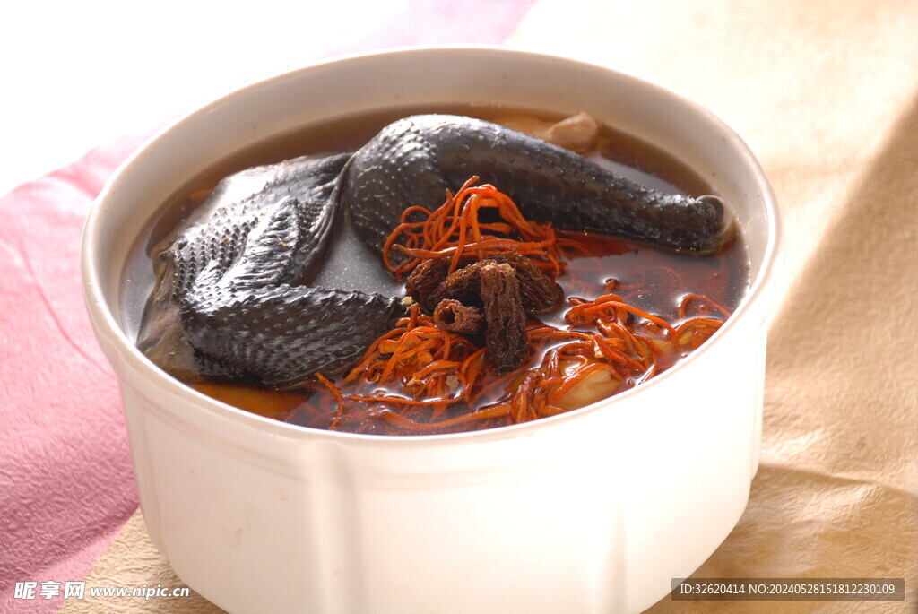虫草花乌鸡汤