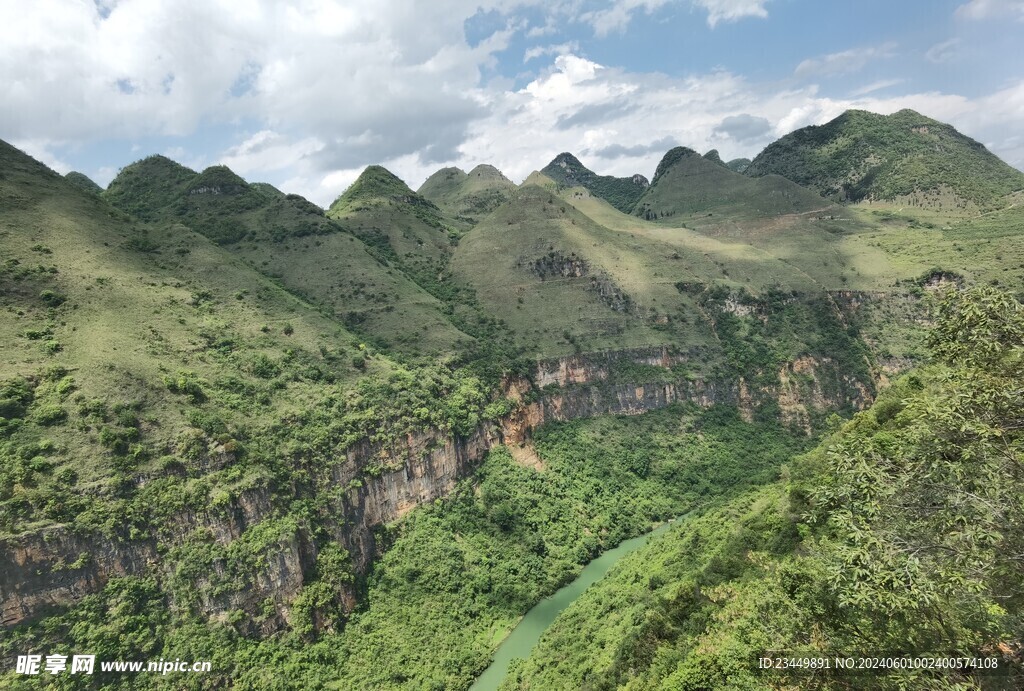 马岭河峡谷风光