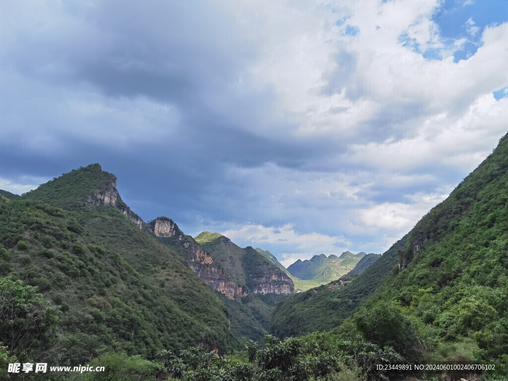 马岭河峡谷山川山峰景色