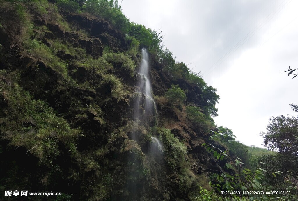 马岭河枯水期瀑布