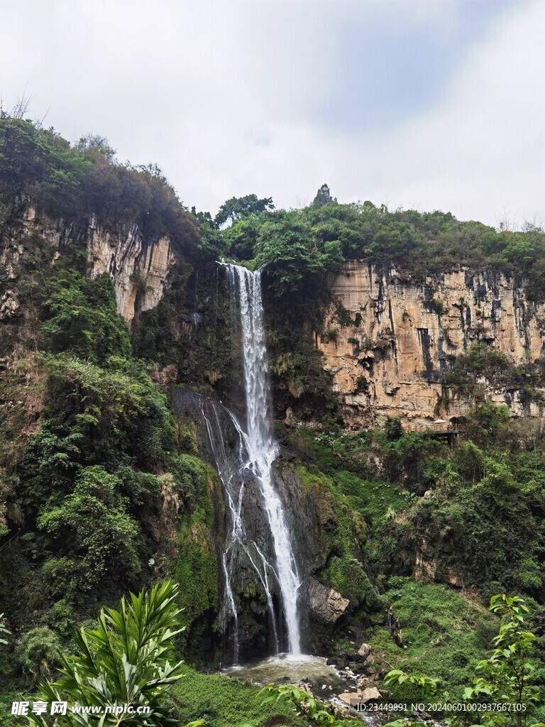 马岭河峡谷瀑布