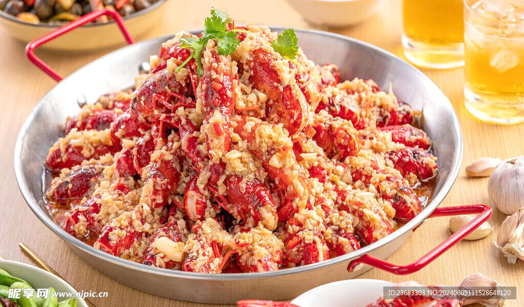 蒜蓉小龙虾美食图片