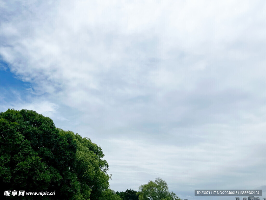 天空
