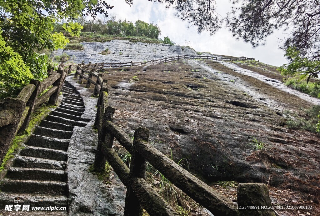 武夷山虎啸岩景区