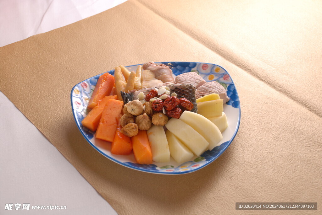 鸡炖鱼汤 食材
