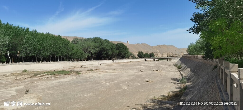 敦煌莫高窟景色