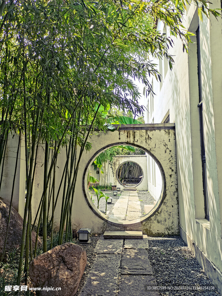 中式竹子园林 圆形门