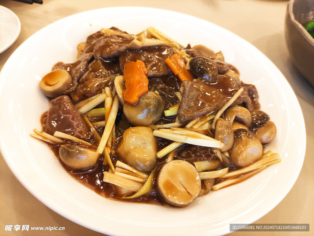 鲜菇炒牛肉