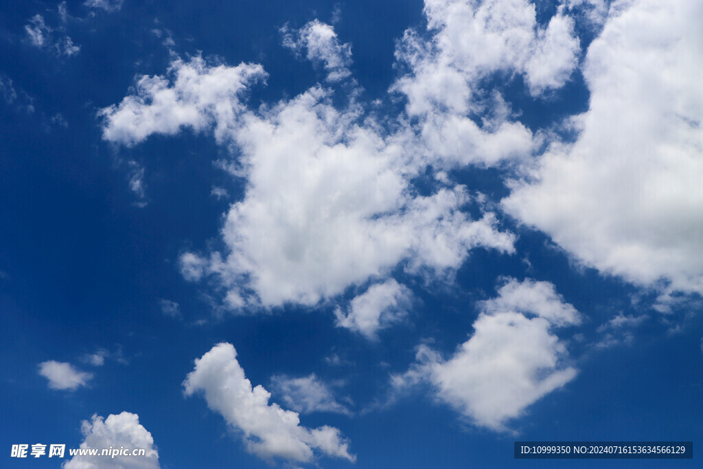 蓝天白云
